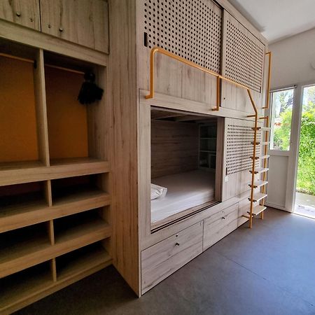 Bloom Hostel Bar & Garden Бордо Экстерьер фото