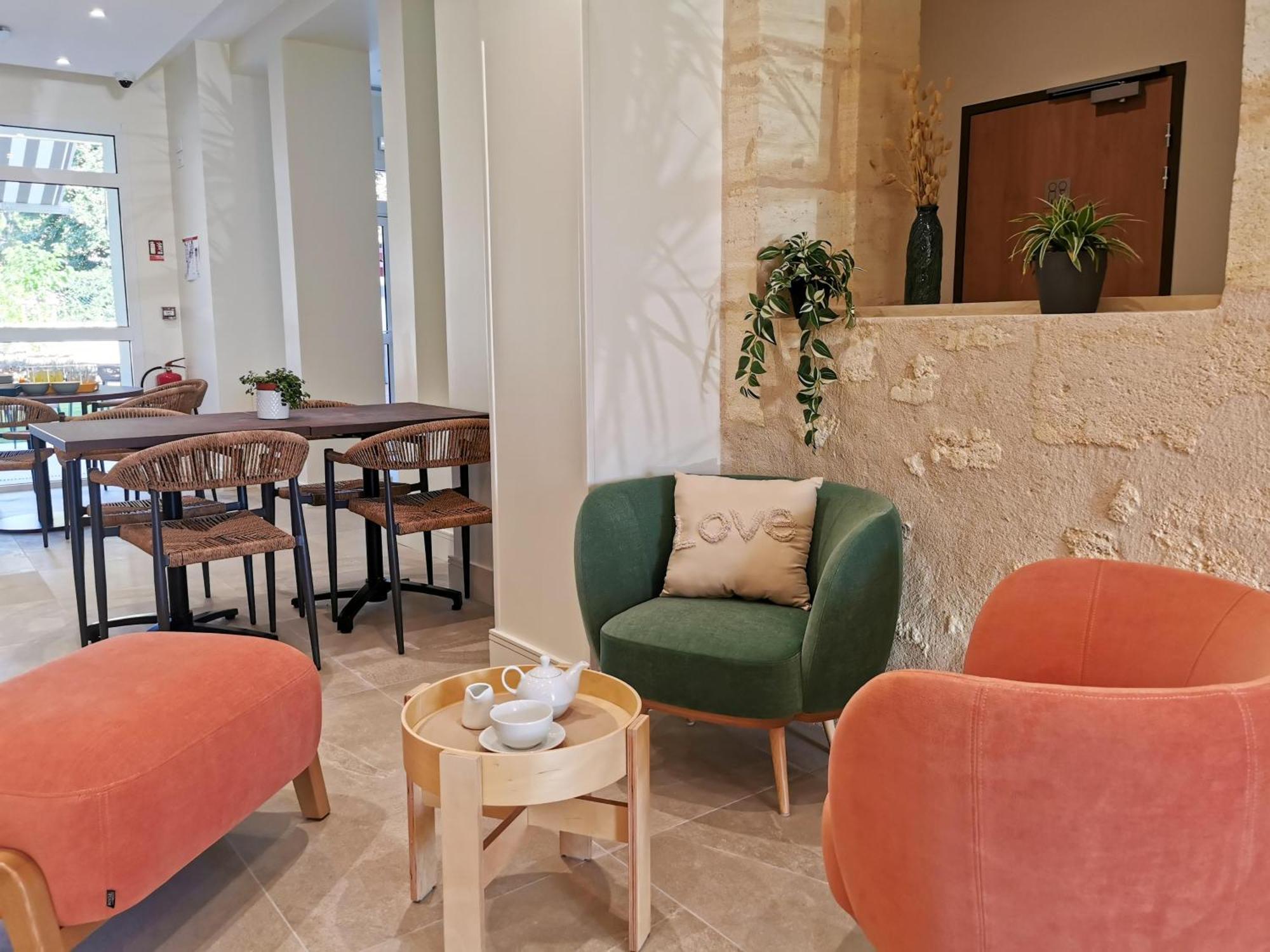 Bloom Hostel Bar & Garden Бордо Экстерьер фото