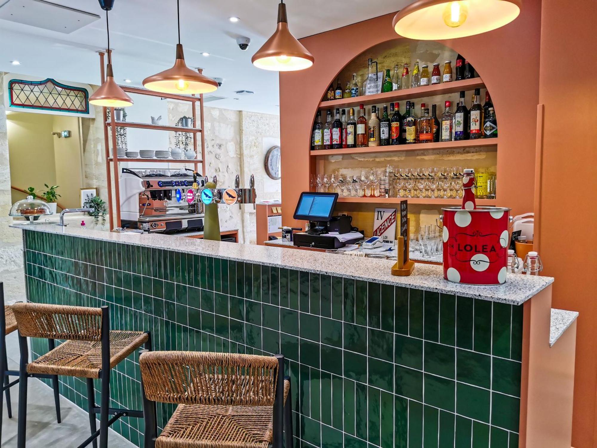 Bloom Hostel Bar & Garden Бордо Экстерьер фото
