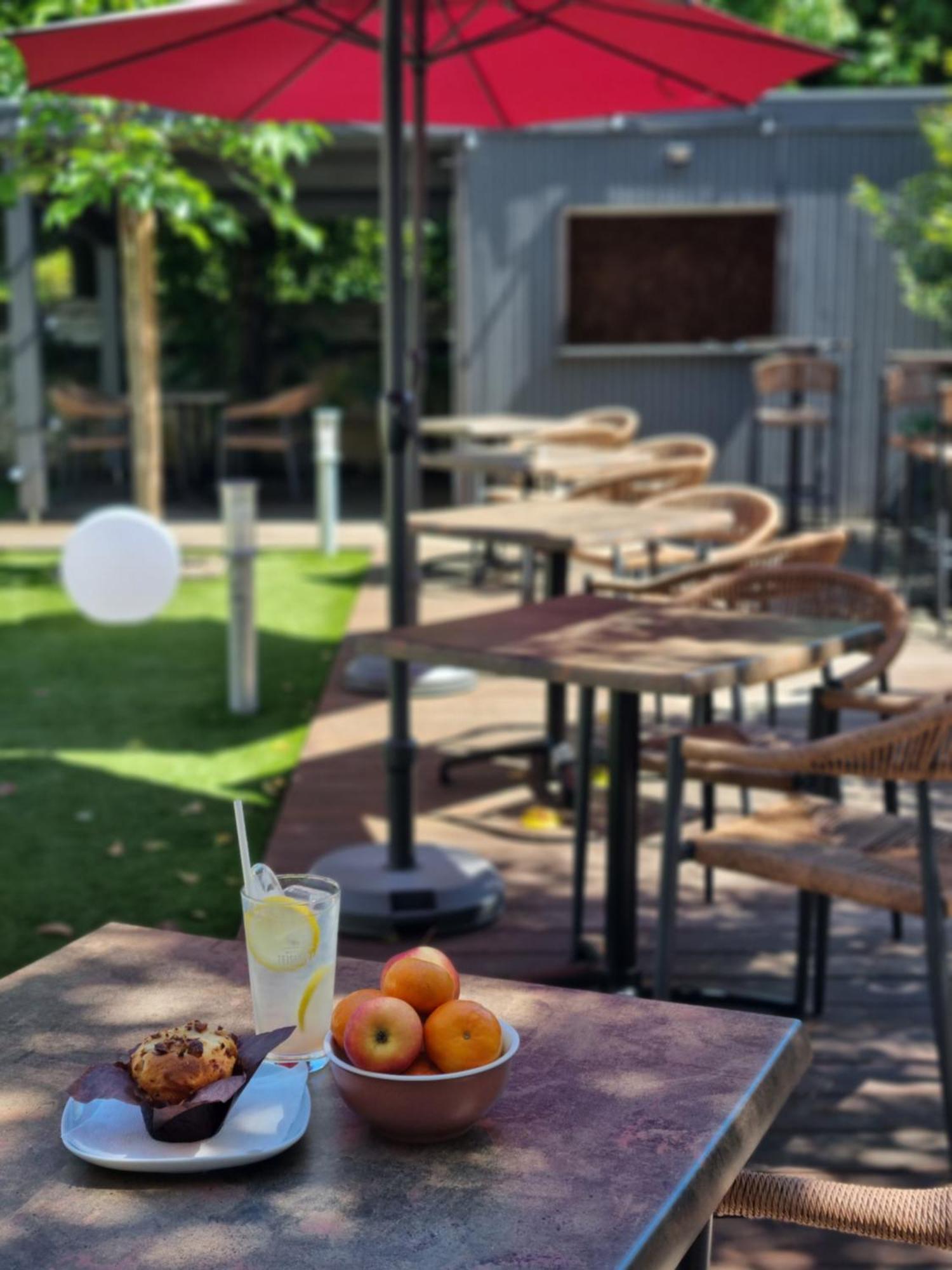 Bloom Hostel Bar & Garden Бордо Экстерьер фото